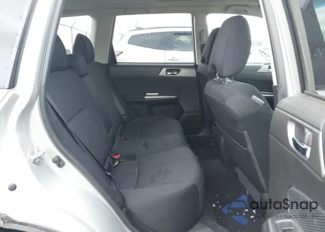 2011 Subaru Forester 2.5X Premium из США, поврежденный, VIN JF2SHADC6BH751797